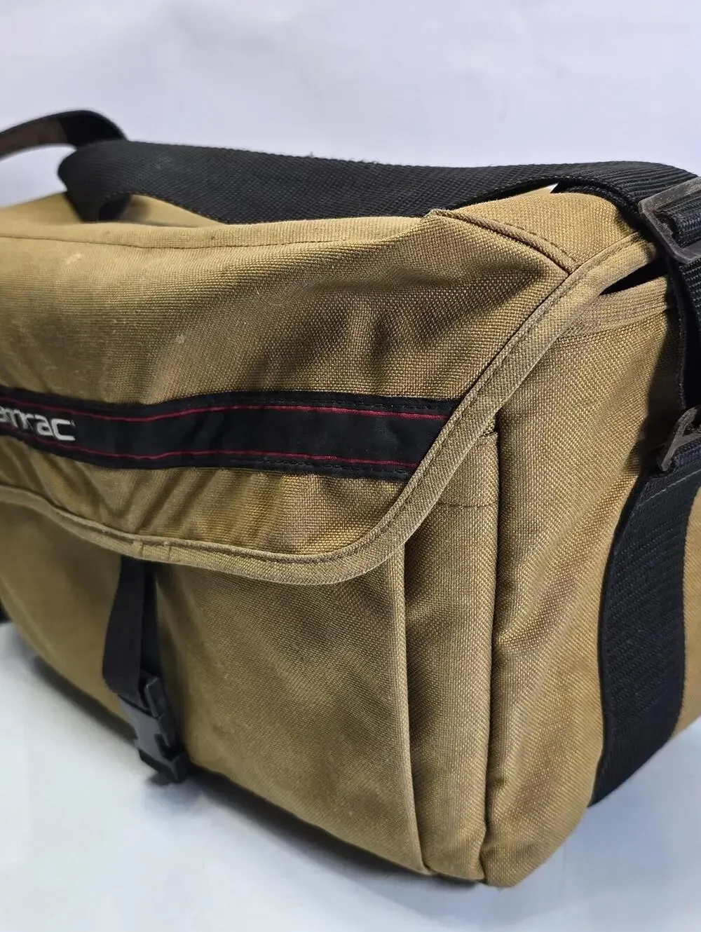 Tamrac Camera Bag Padded Shoulder Case Adjustable Strap Photography Gear Storage